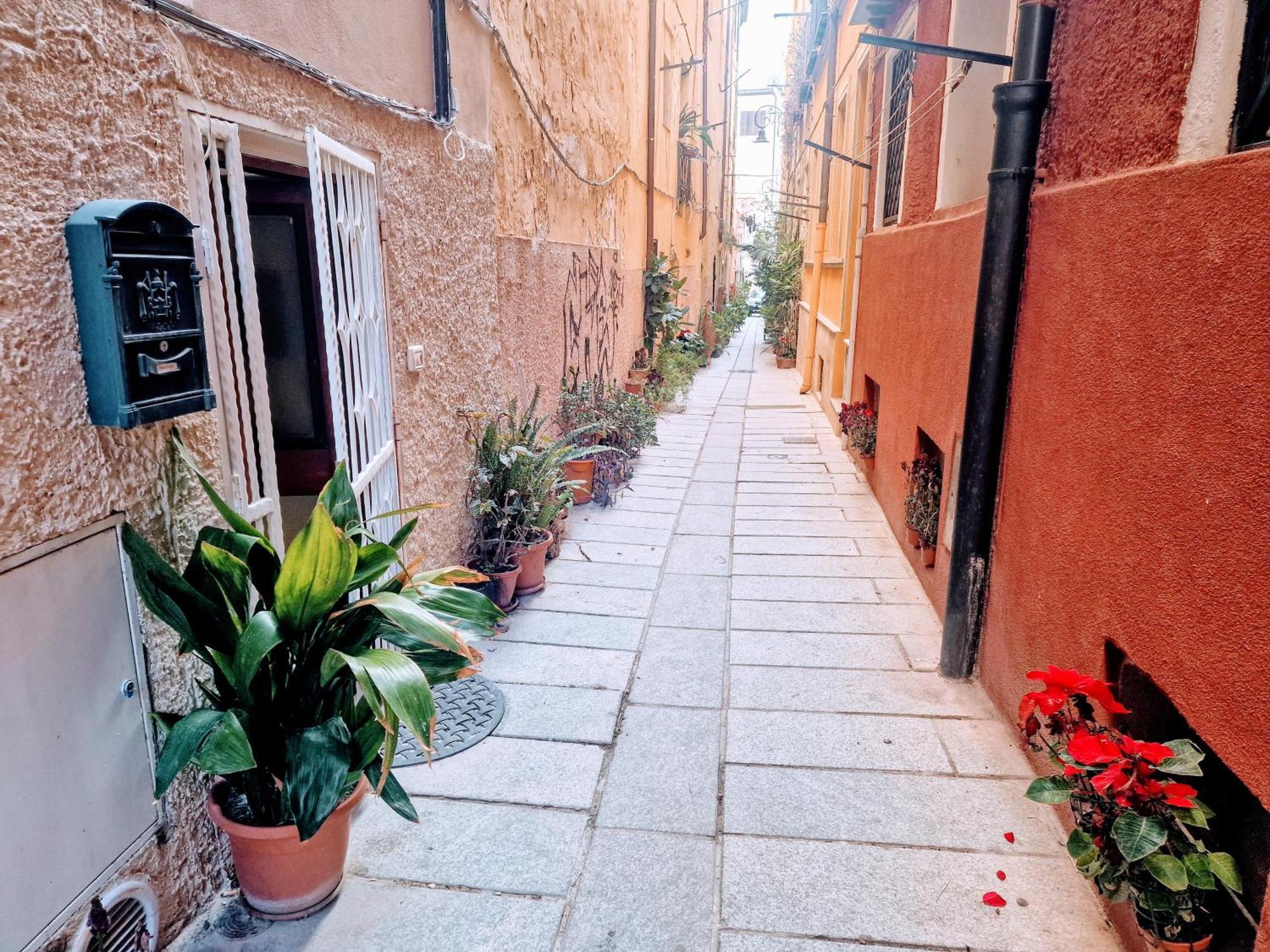 Casa Vacanza Castello Cagliari Exterior photo